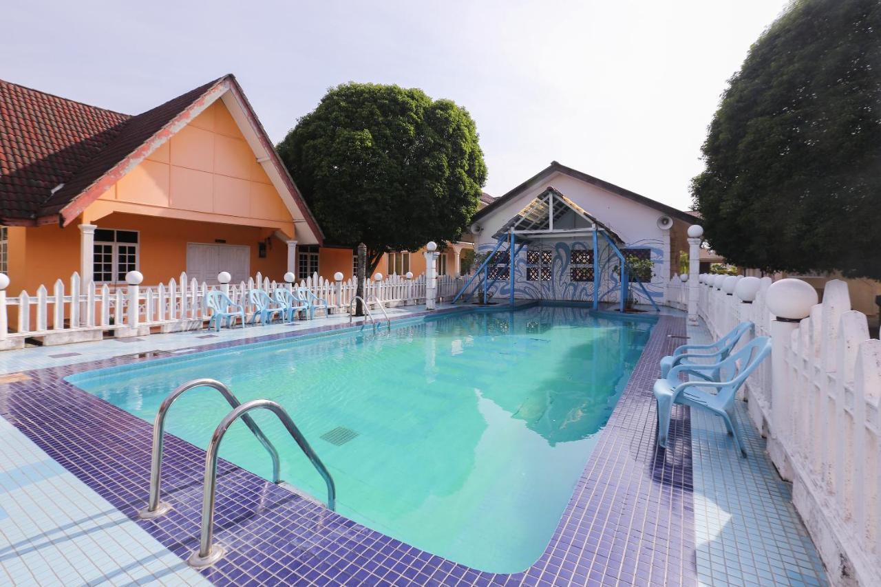 Oyo 8966 Dee Wana Resort 1 Пасир Путех Экстерьер фото
